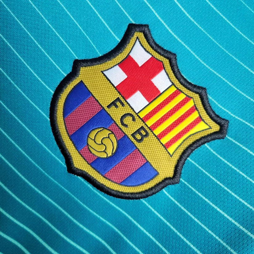 16-17 Barcelona Away