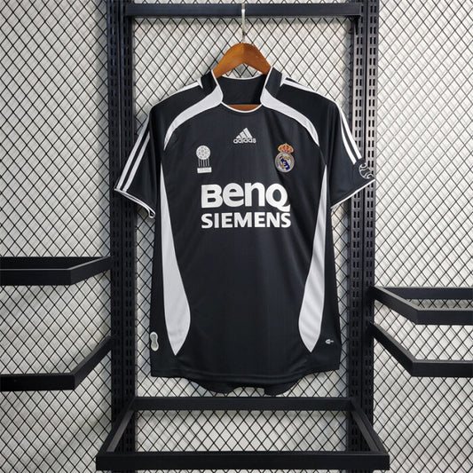 2006-07 Retro Real Madrid Away