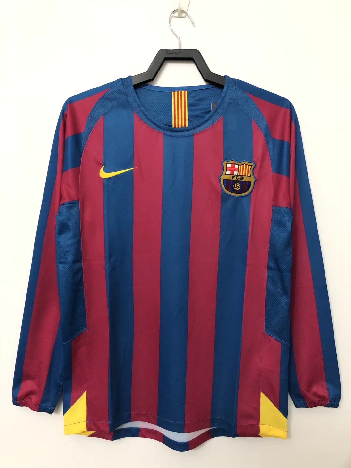 2005/06 Barcelona Home Long Sleeve