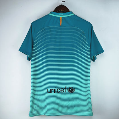 16-17  Barcelona Away