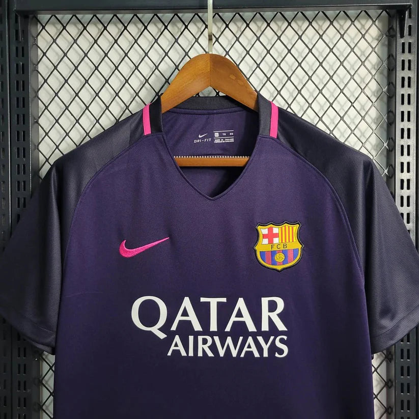 16-17 Barcelona Away