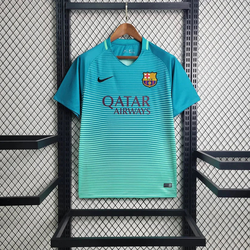 16-17  Barcelona Away