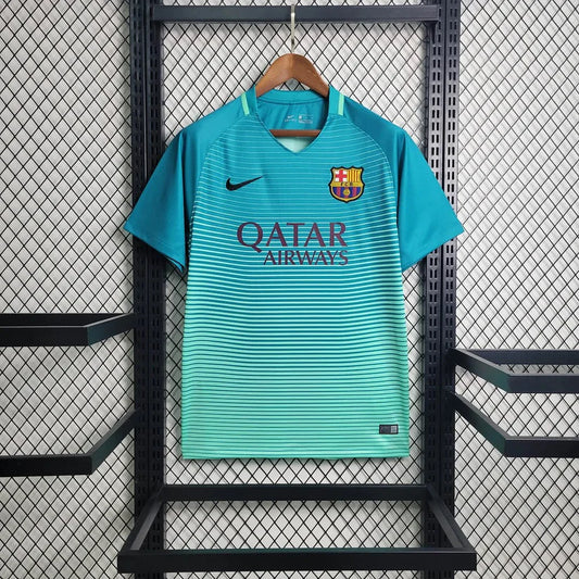 16-17  Barcelona Away