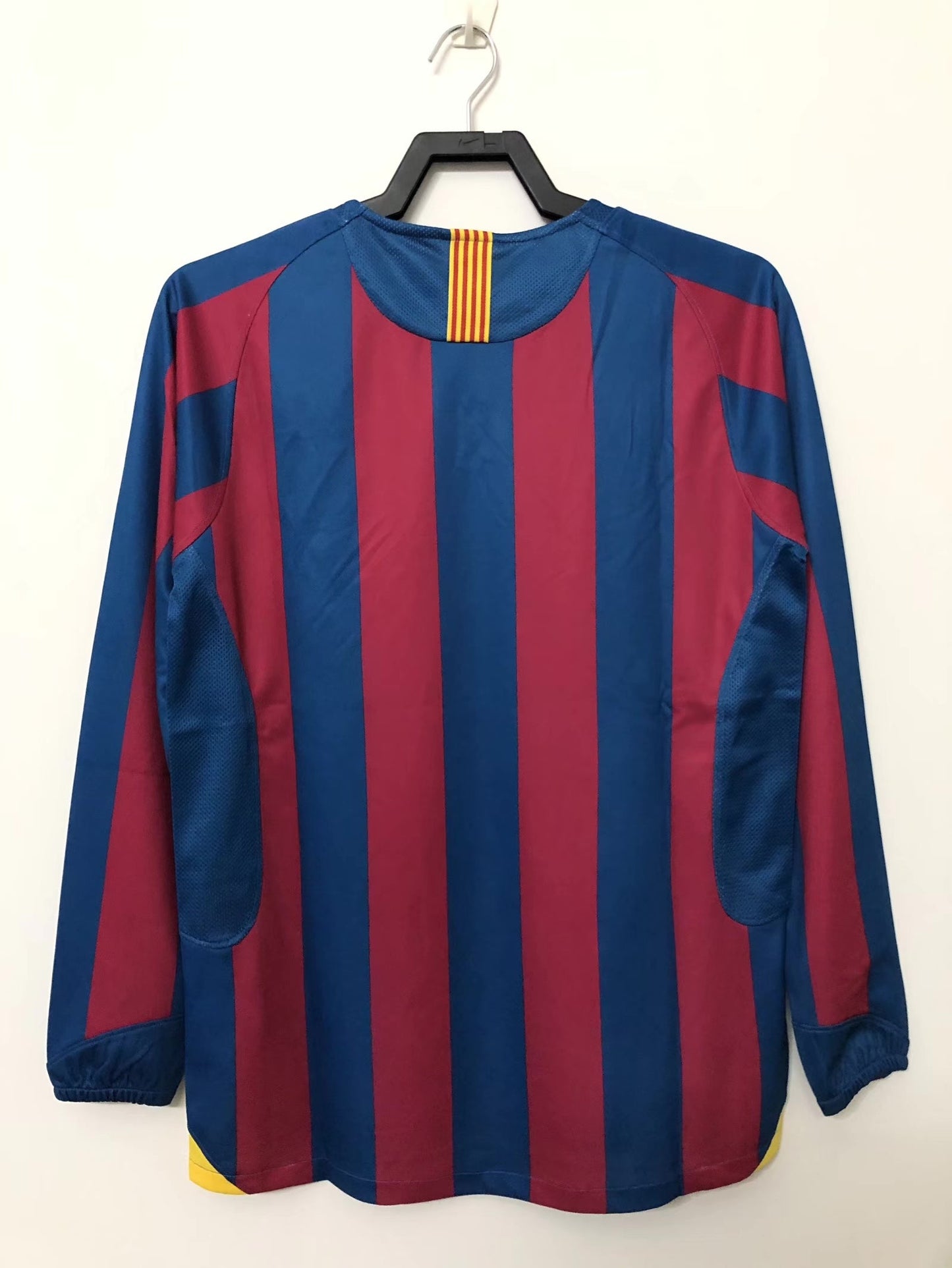 2005/06 Barcelona Home Long Sleeve
